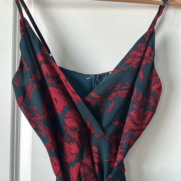 NWOT KERRY LAYERED RUFFLE CAMI STRAP DRESS FOREST GREEN/RED Small / 8 - Picture 10 of 15